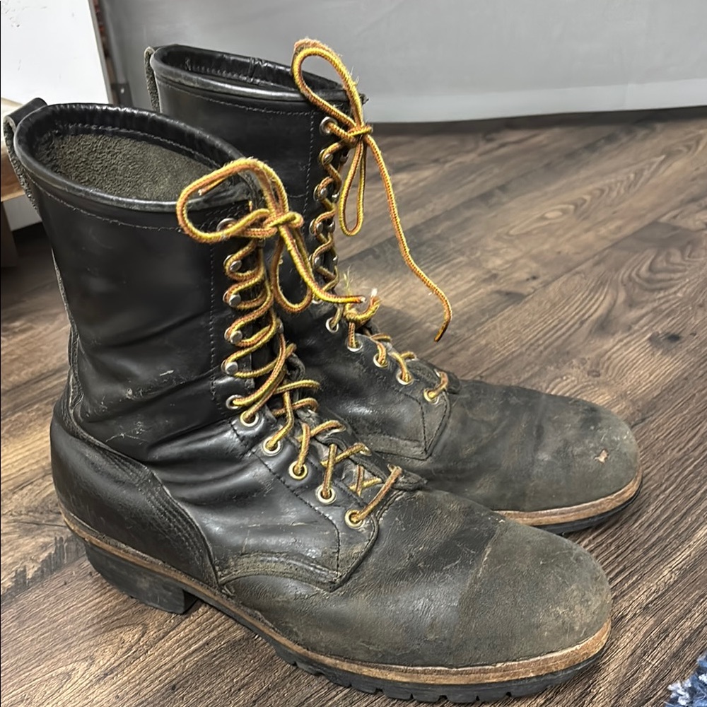 Red Wing Shoes Leather Men's logger Boots - Picture 4 of 7